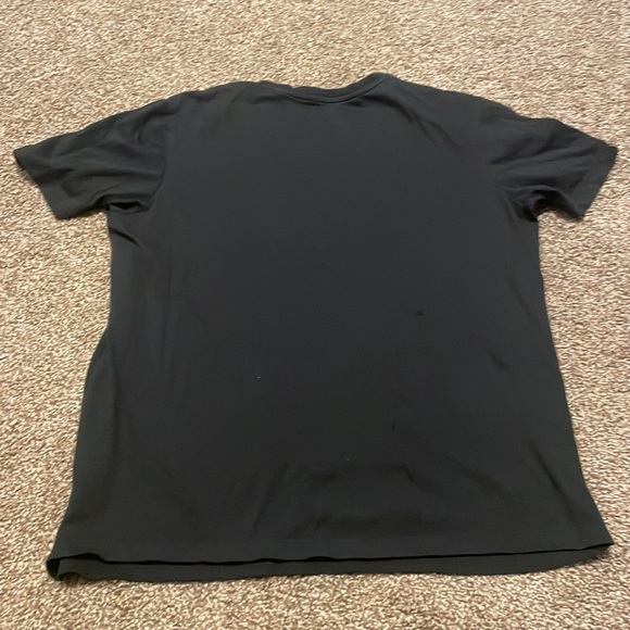 Adidas short sleeve tee. Men’s size XL. - Picture 4 of 4